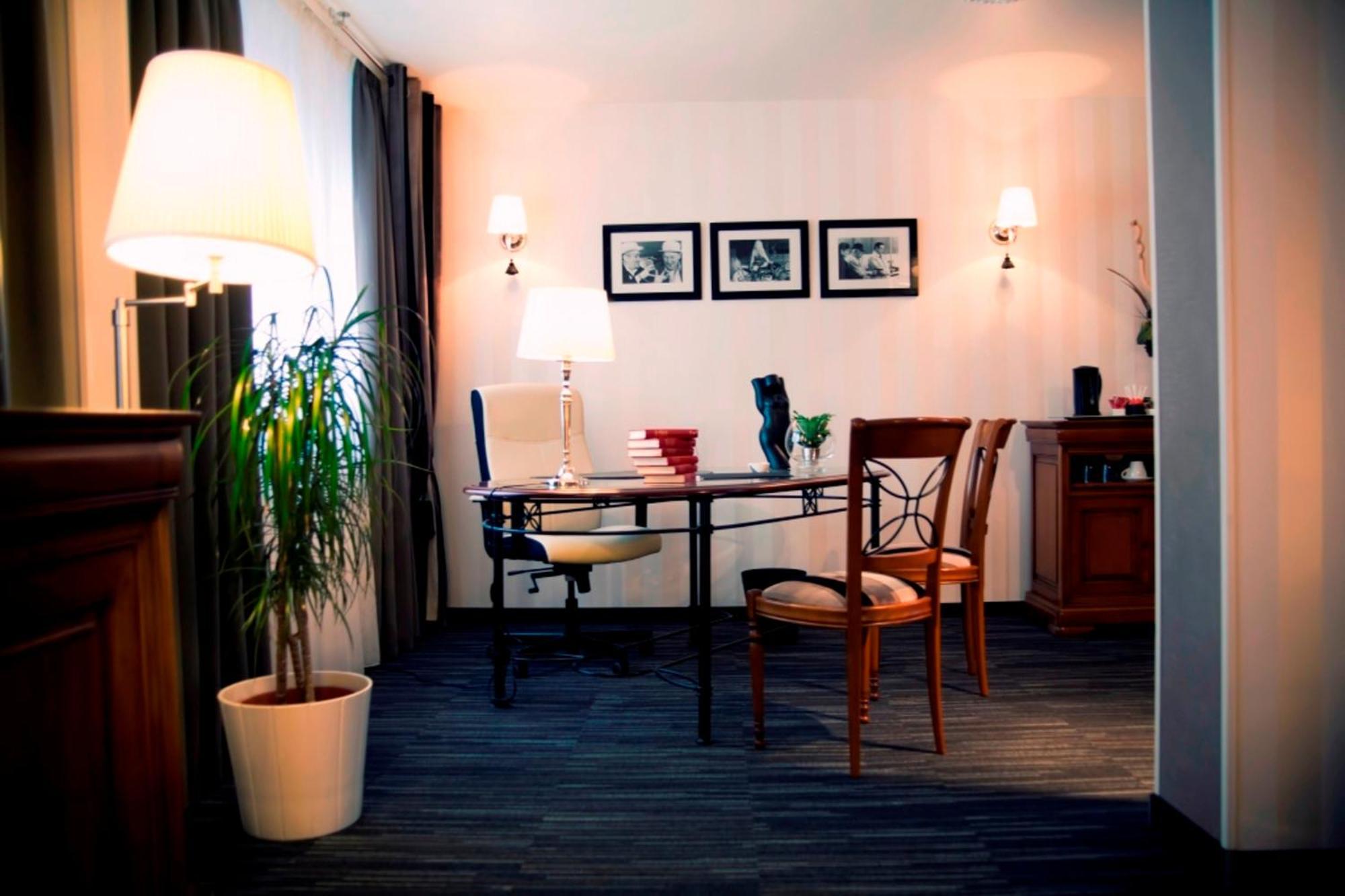 Dm Hotel Forbach Bagian luar foto